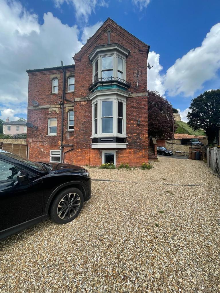Castle Mount Apartment Lincoln Bilik gambar